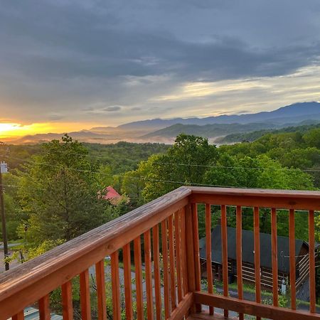 A Walk In The Clouds By Eden Crest Villa Sevierville Exterior photo