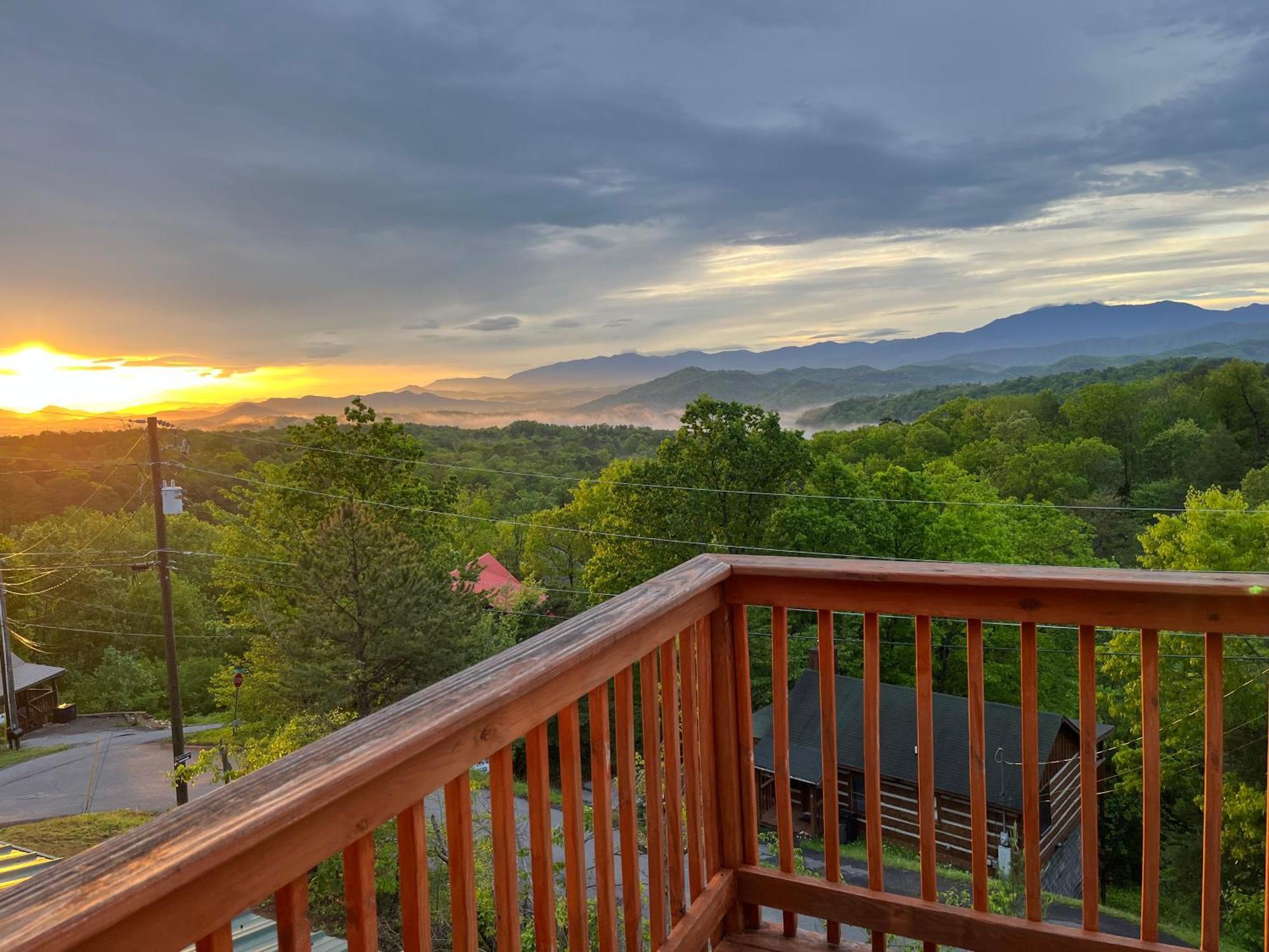 A Walk In The Clouds By Eden Crest Villa Sevierville Exterior photo