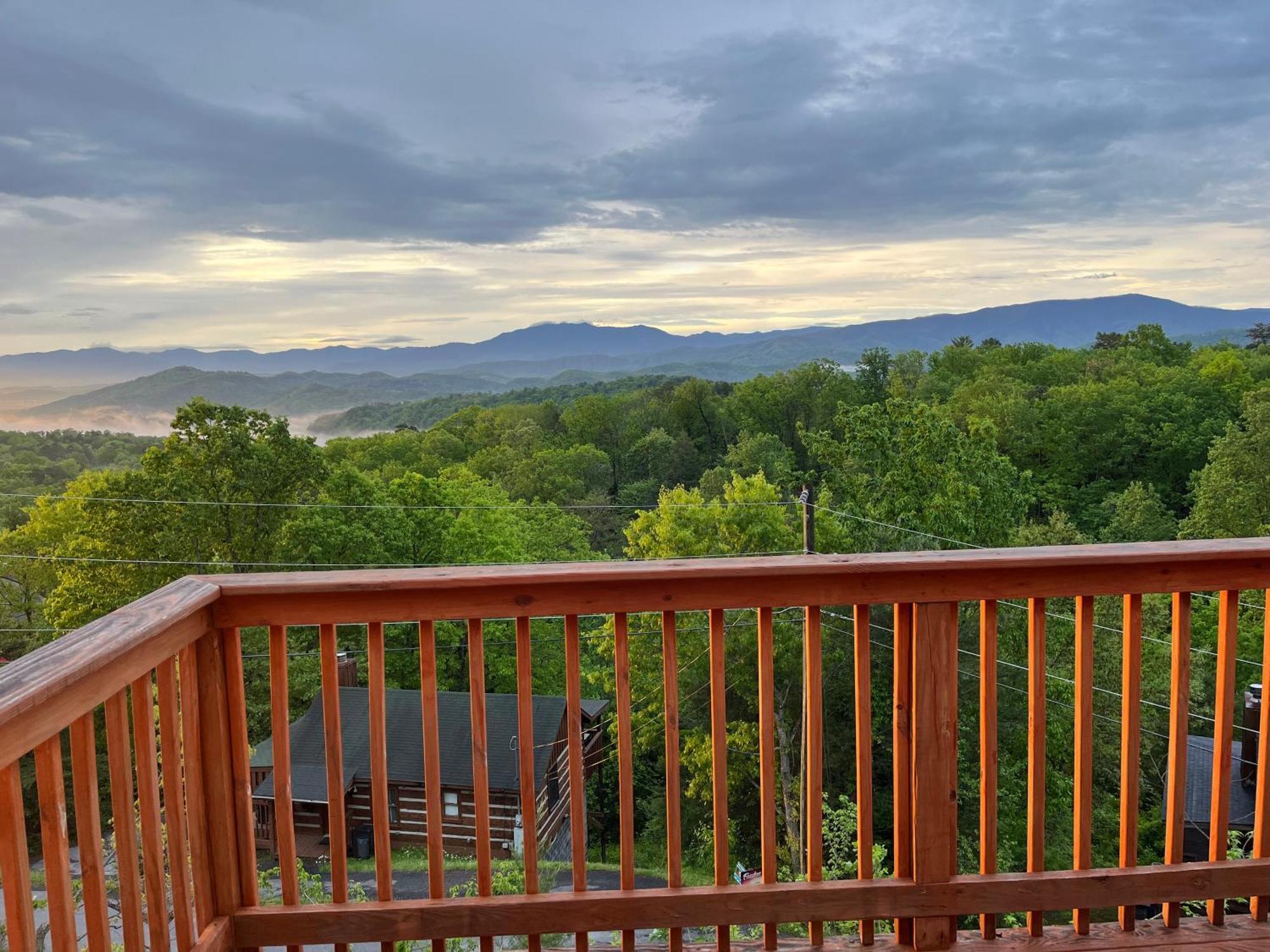 A Walk In The Clouds By Eden Crest Villa Sevierville Exterior photo